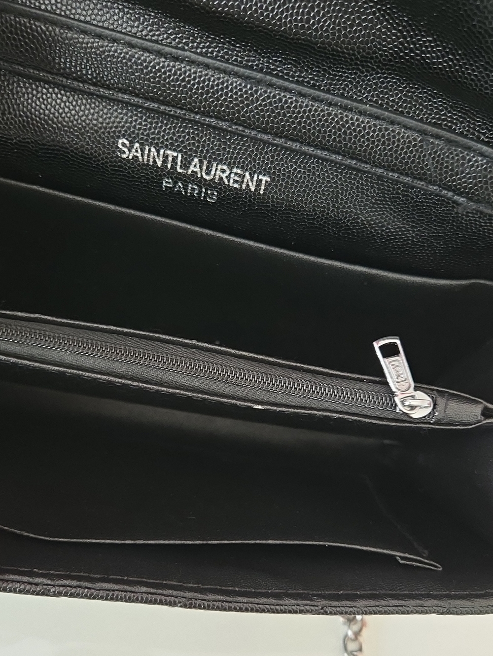 Hot Miami Styles Black Quilted Crossbody with Silver Chain - Picture 4 of 8